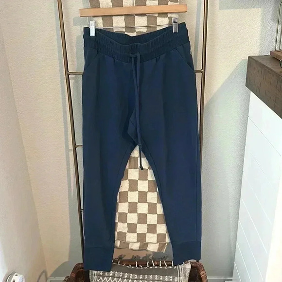 FP MOVEMENT NAVY SWEATPANTS SIZE MEDIUM - Picture 1 of 4